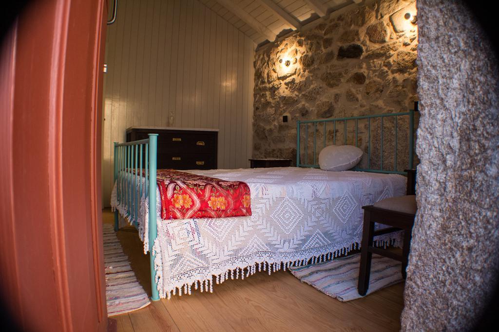 Hostal Casas Dos Avos Vale de Cambra Habitación foto