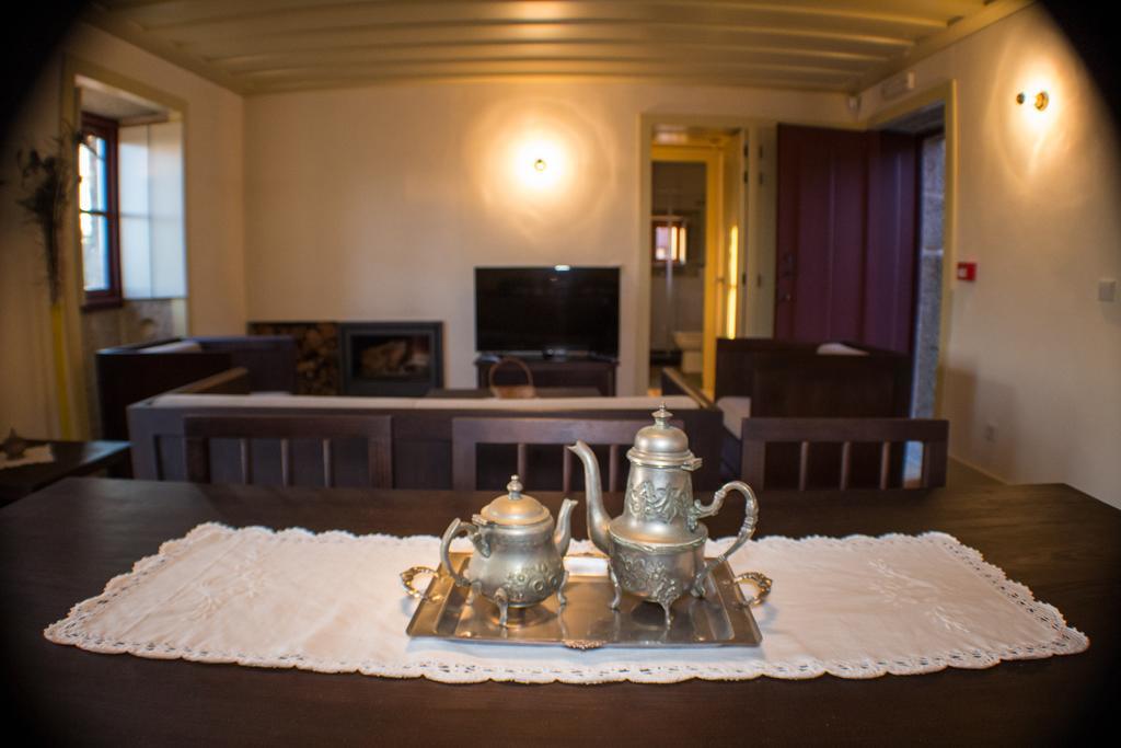 Hostal Casas Dos Avos Vale de Cambra Habitación foto