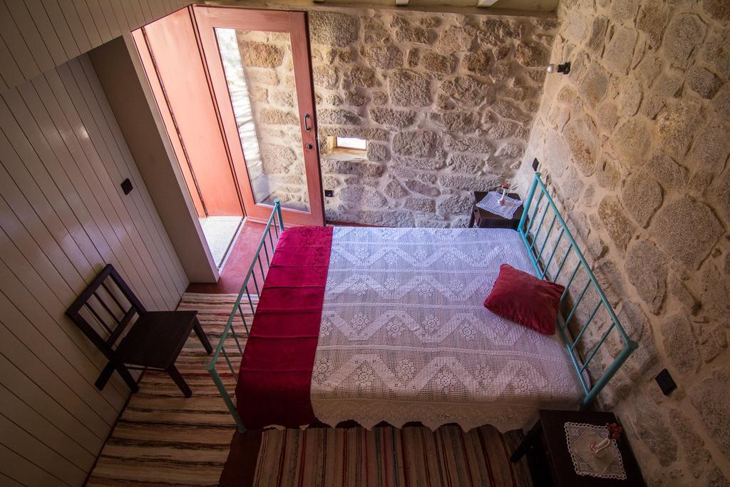Hostal Casas Dos Avos Vale de Cambra Habitación foto