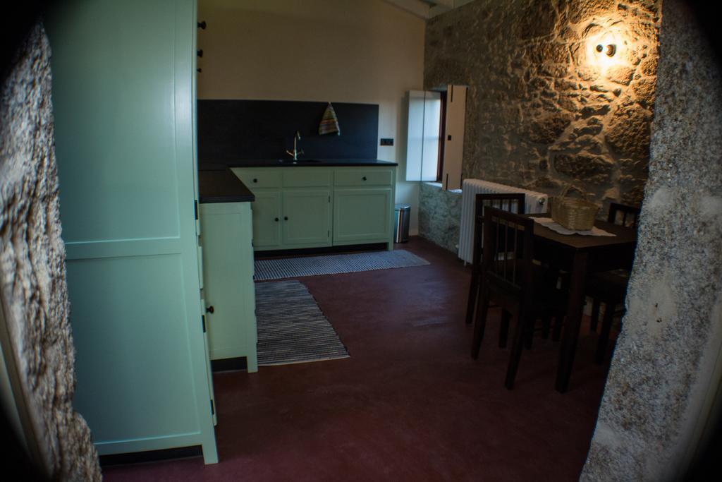 Hostal Casas Dos Avos Vale de Cambra Habitación foto