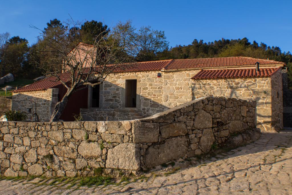 Hostal Casas Dos Avos Vale de Cambra Habitación foto