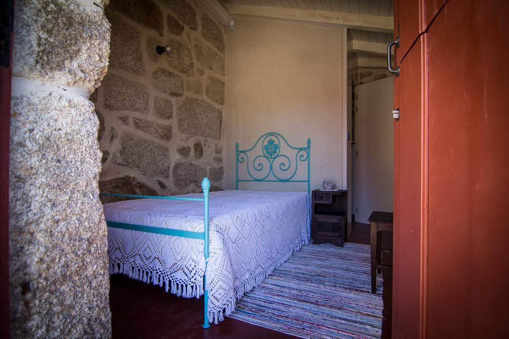 Hostal Casas Dos Avos Vale de Cambra Habitación foto